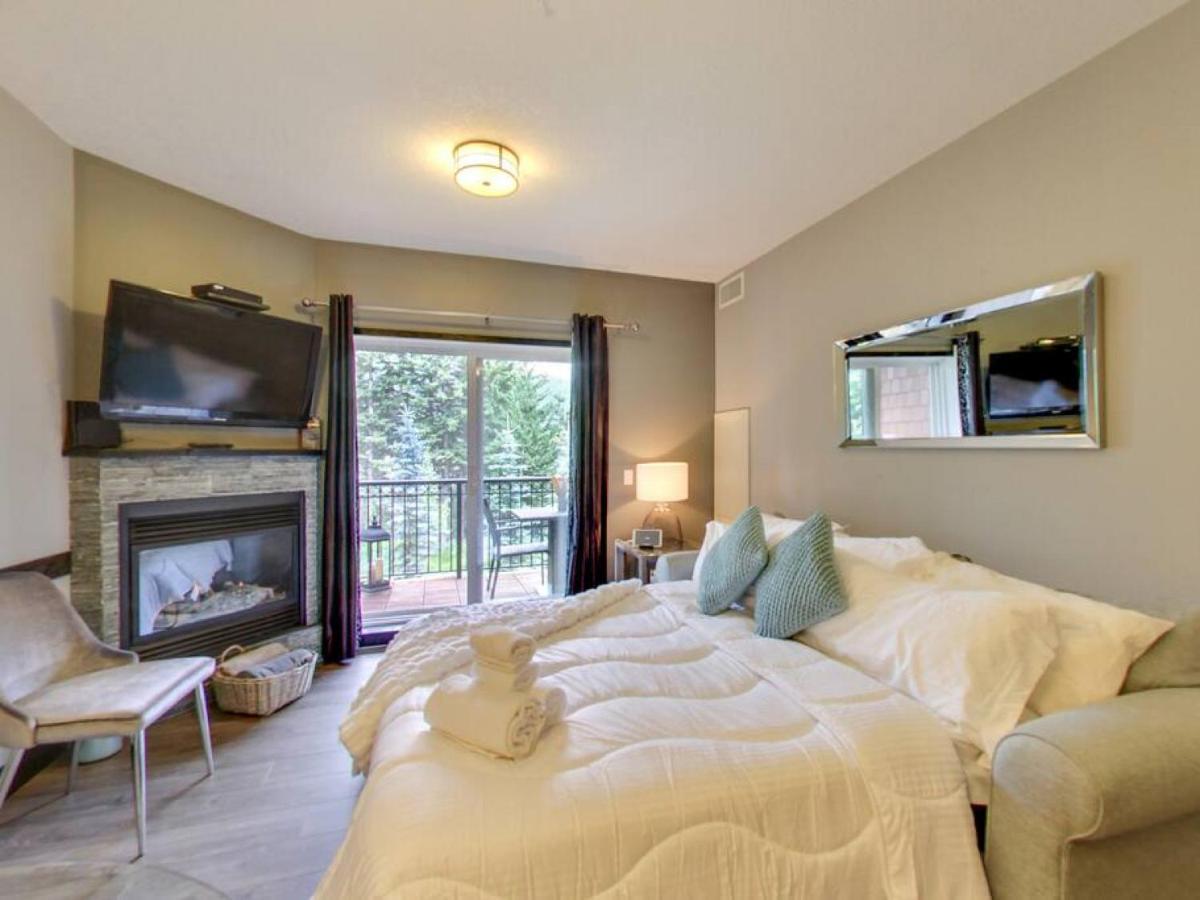Nature'S Nook By Instant Suites Pool & Hottub Canmore Eksteriør bilde
