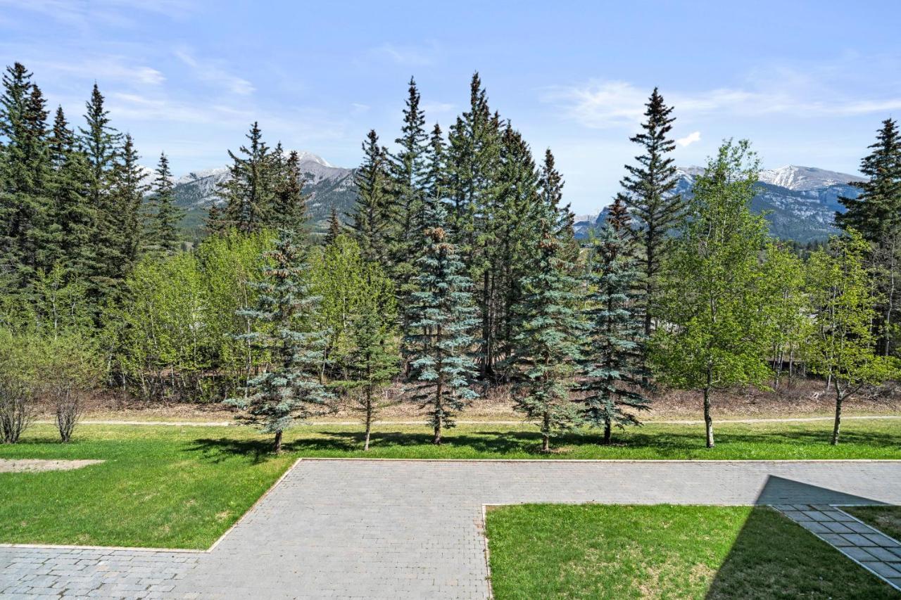Nature'S Nook By Instant Suites Pool & Hottub Canmore Eksteriør bilde