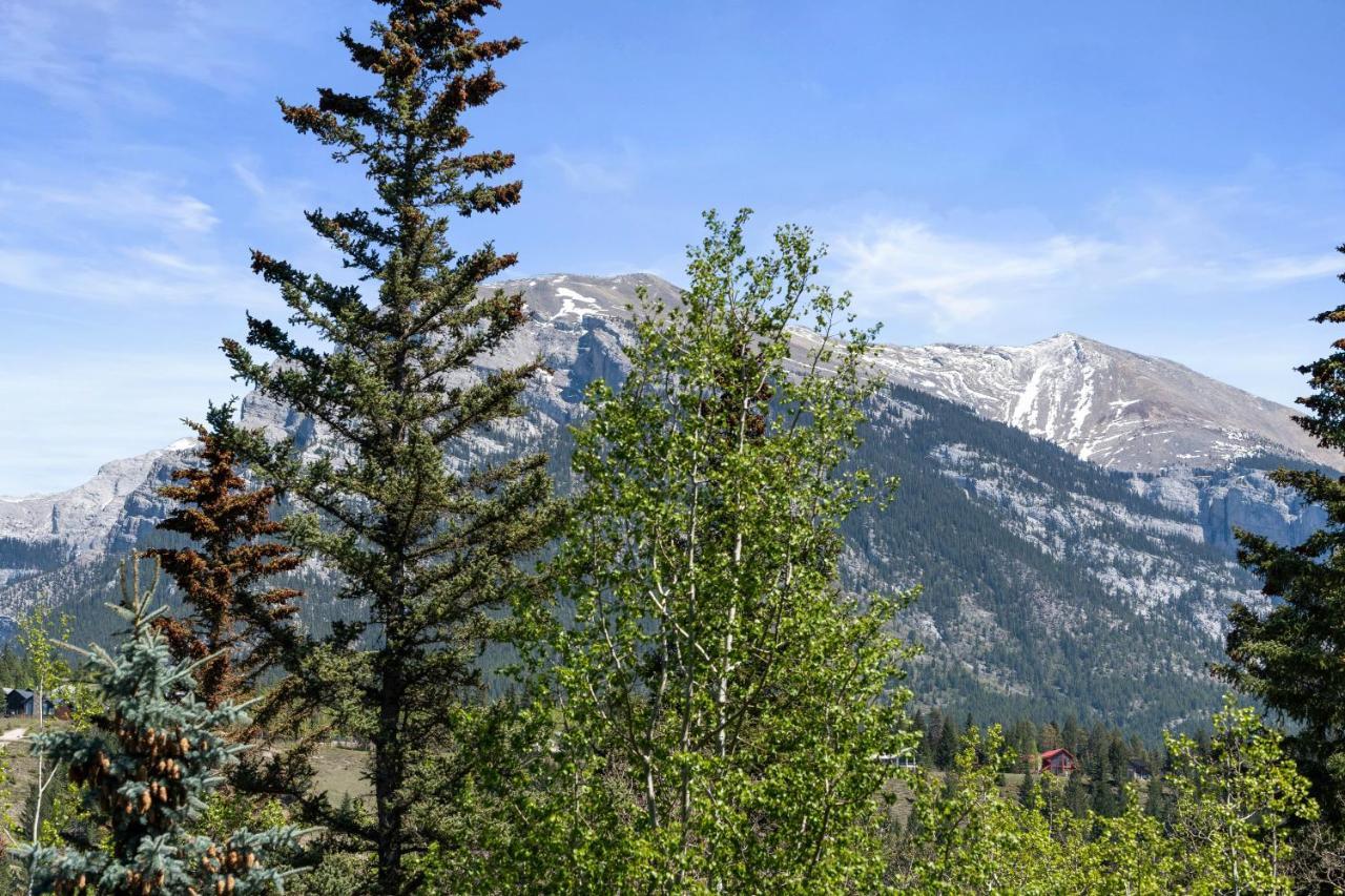 Nature'S Nook By Instant Suites Pool & Hottub Canmore Eksteriør bilde