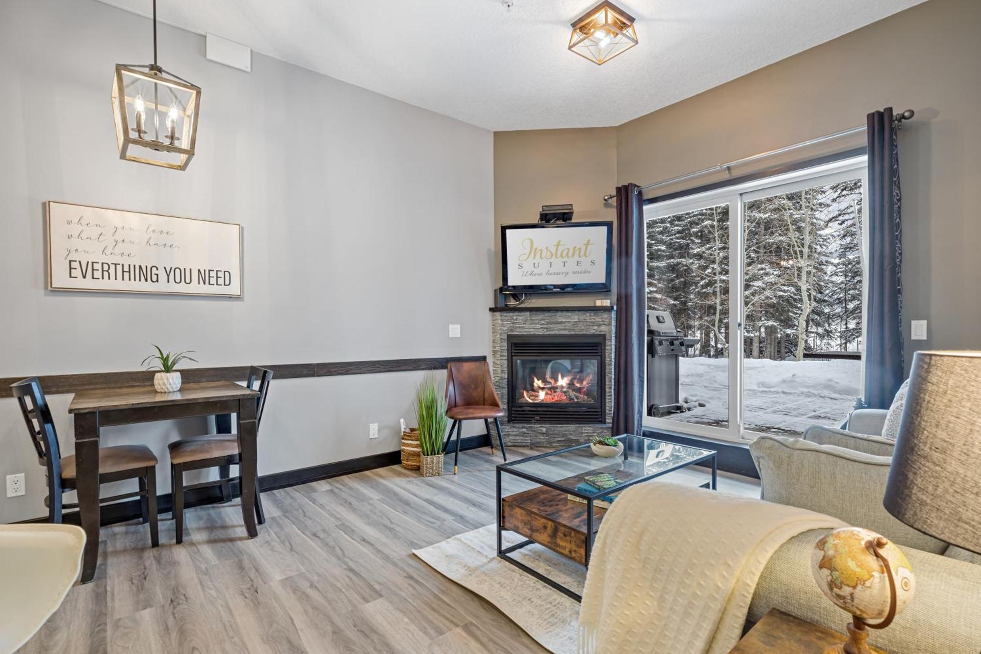 Nature'S Nook By Instant Suites Pool & Hottub Canmore Eksteriør bilde